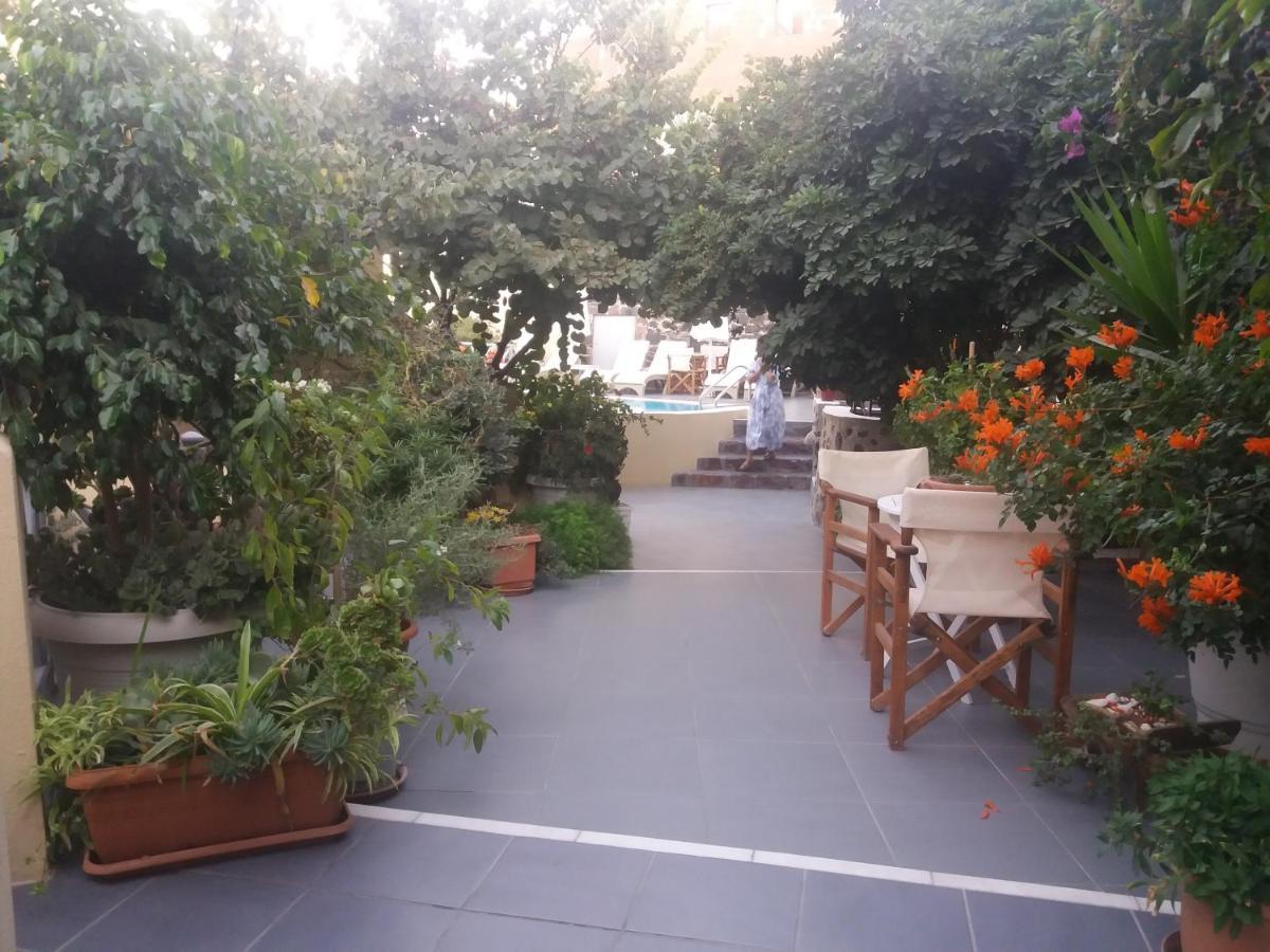 Ersi Villas Фира Екстериор снимка